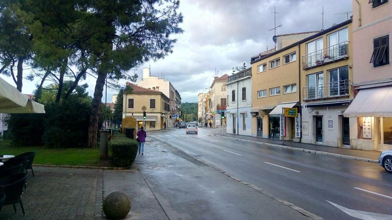 Studio In Pula Center Exterior photo